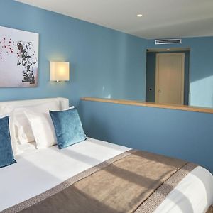 Kamer met een King Size Bed op de Bovenverdieping